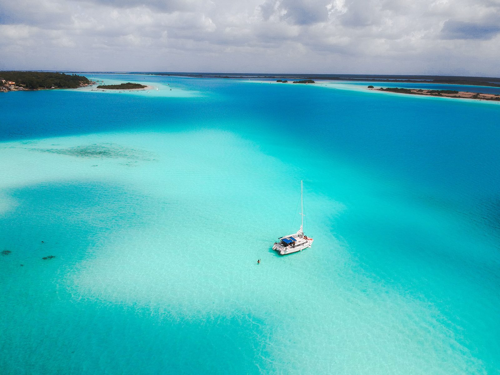 Vista aérea de la laguna de Bacalar